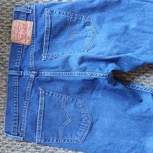505 Levi's 32x32